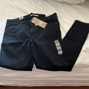 Levi 711 skinny black jeans new with tags